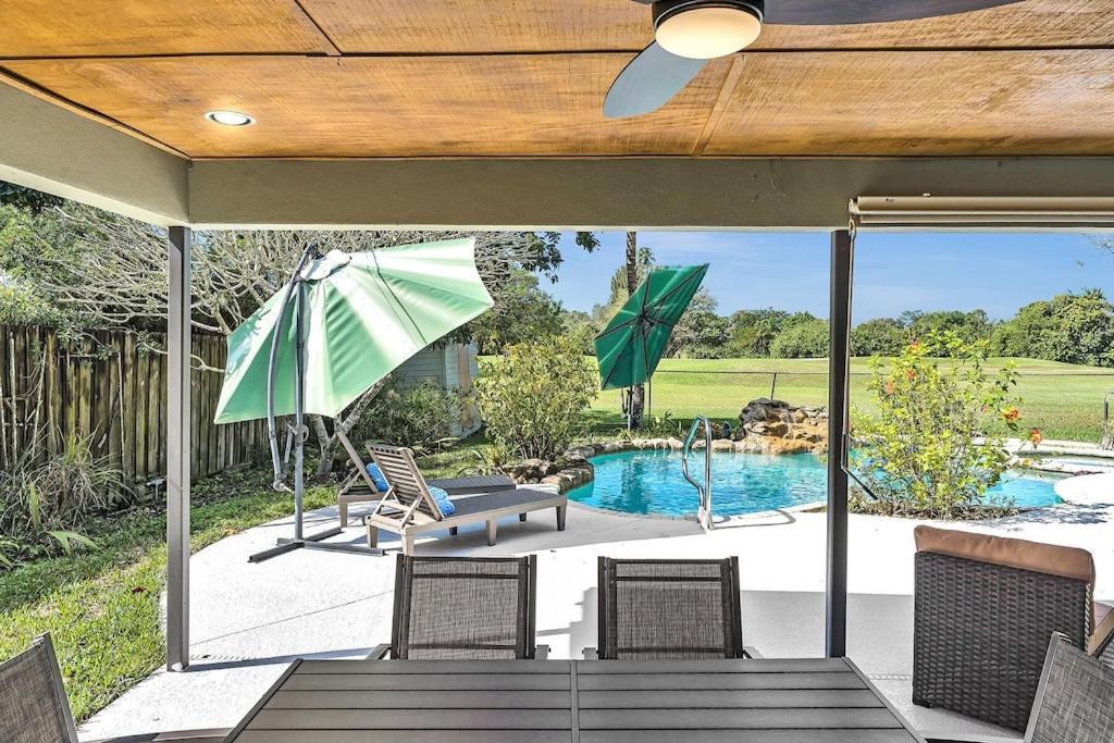 Pool Heat I Firepit And Bbq I 75"Tv I Foosball I 581Mbps Cooper City Экстерьер фото