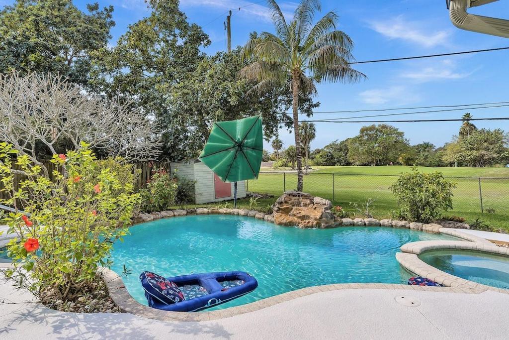 Pool Heat I Firepit And Bbq I 75"Tv I Foosball I 581Mbps Cooper City Экстерьер фото
