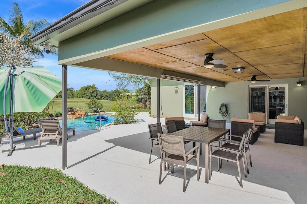 Pool Heat I Firepit And Bbq I 75"Tv I Foosball I 581Mbps Cooper City Экстерьер фото
